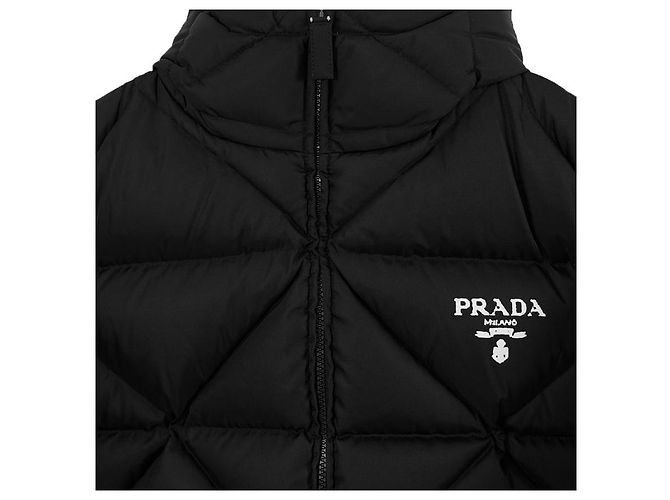 Prada Giacca in piuma con cappuccio in gabardine di nylon per donne nera Nero - vista 5