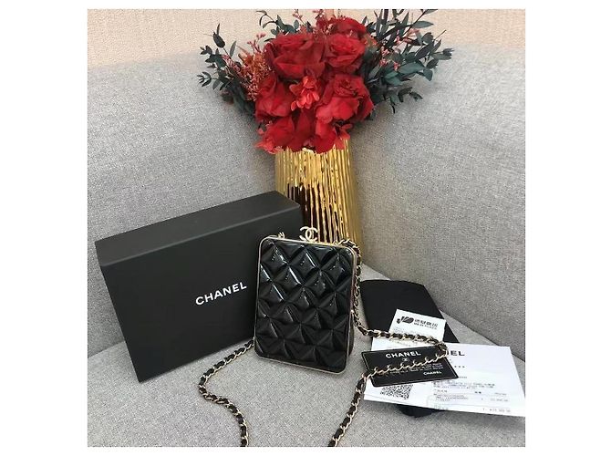 Chanel Bolso de Cadena Rana Negro y Dorado - vista 10