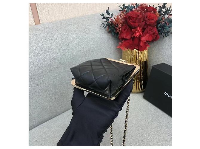 Chanel Bolso de Cadena Rana Negro y Dorado - vista 6