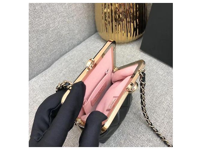 Chanel Bolso de Cadena Rana Negro y Dorado - vista 7