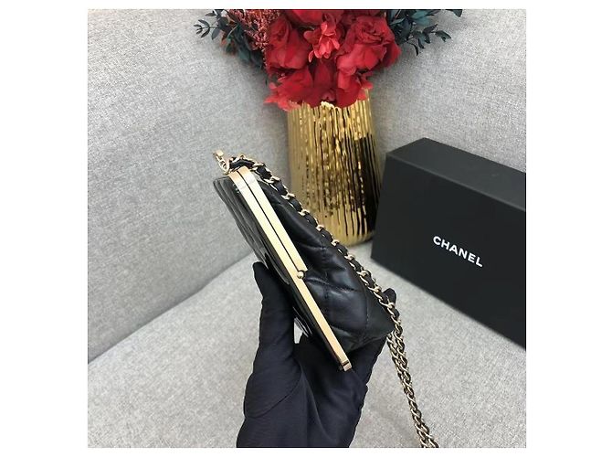 Chanel Bolso de Cadena Rana Negro y Dorado - vista 9