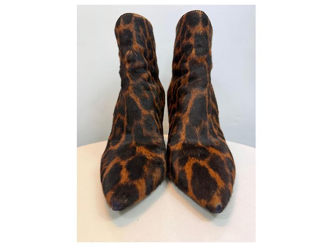 Botas de tornozelo de pelo de bezerro com estampa de onça Saint Laurent Estampa de leopardo - vista 3