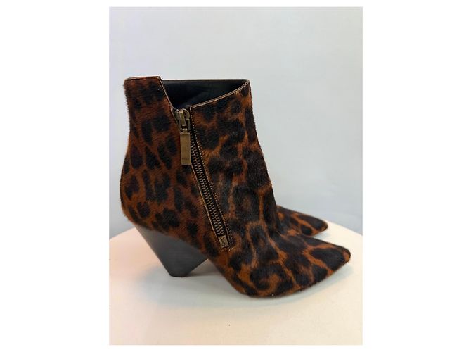 Botas de tornozelo de pelo de bezerro com estampa de onça Saint Laurent Estampa de leopardo - vista 4