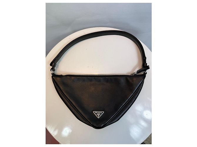 Borsa a spalla in pelle nera triangolo Prada Nero - vista 2
