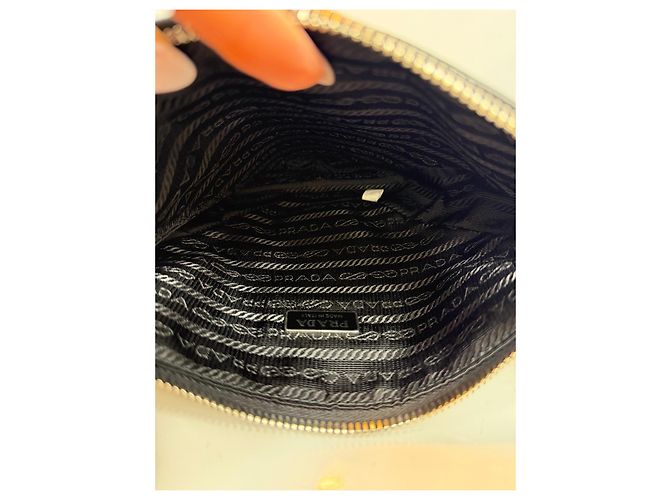 Borsa a spalla in pelle nera triangolo Prada Nero - vista 4