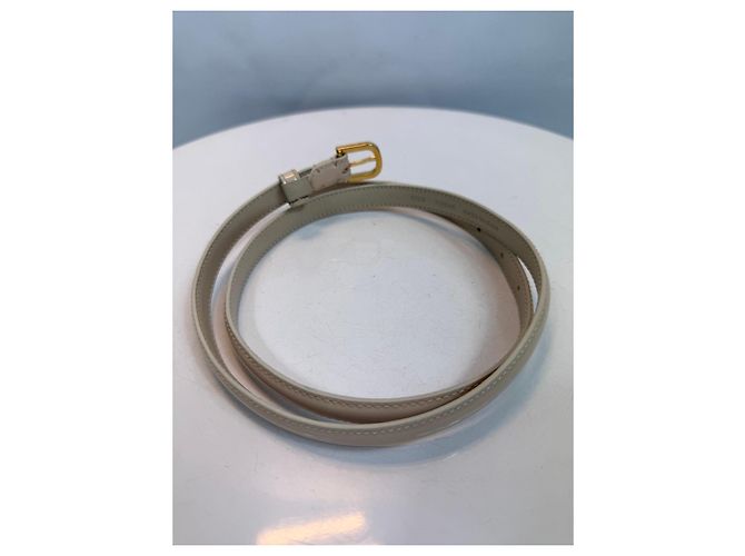 Totême Beige lackleder Gürtel von Toteme mit goldener Schnalle - Ansicht 2