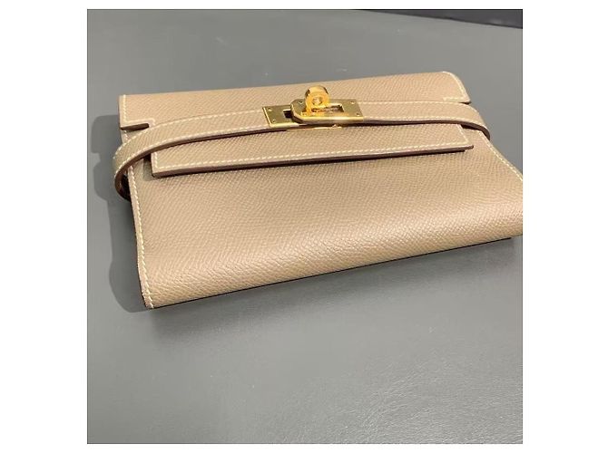 Cartera corta Hermès Lovecraft gris elefante cuero Epsom - vista 3