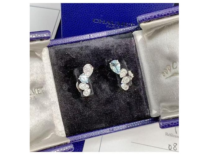 Orecchini Chaumet Josephine Ronde d'Aigrettes in oro bianco e diamanti - vista 4
