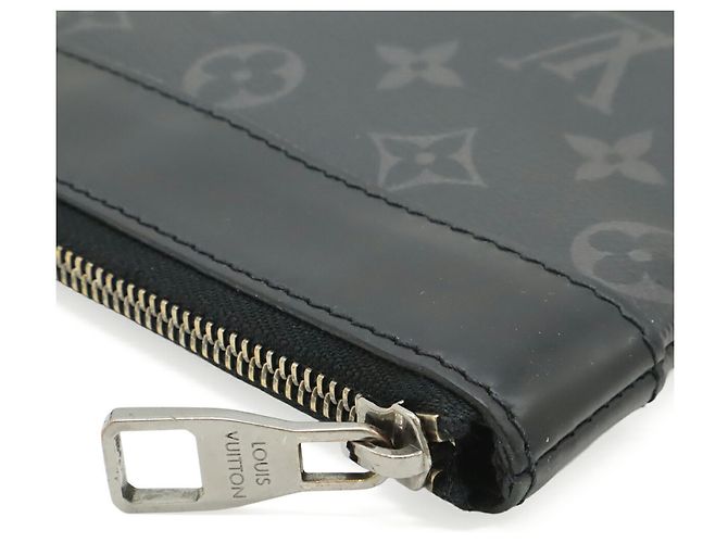 Borsa Clutch Pochette Discovery Monogram Eclipse di Louis Vuitton Marrone Nero - vista 5