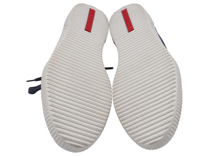 Baskets basses à bout capé Prada Sport en daim bleu marine - vue 6