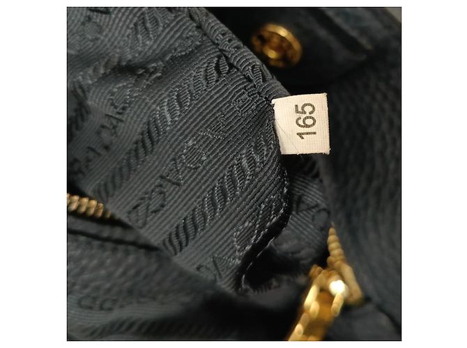 Bolsa tote Prada Vitello Daino em couro preto - vista 5