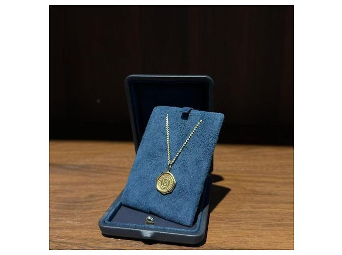 Harry Winston Charms Logo Anhänger Halskette 18K Gelbgold - Ansicht 4