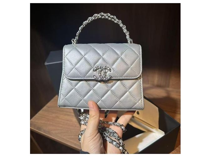 Chanel 23P Kelly Small Handtasche Lammleder Silber - Ansicht 4