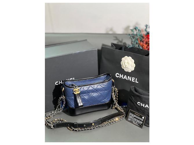 Zaino Chanel piccolo blu in pelle con tracolla a catena - vista 5