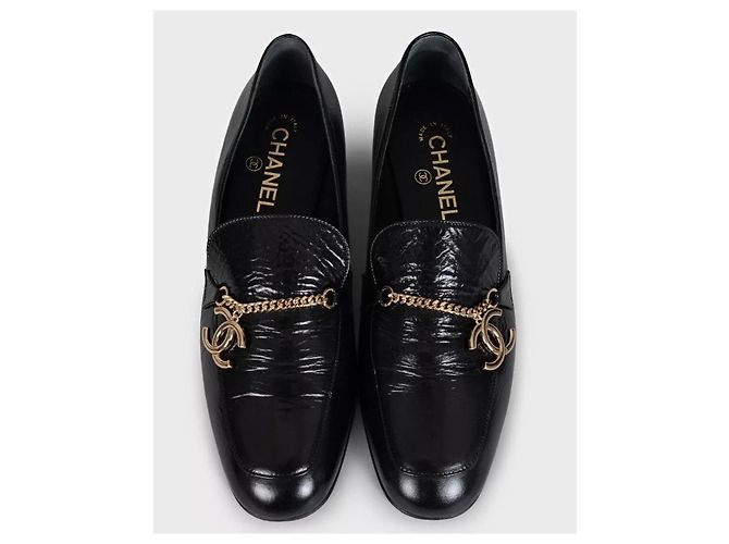 Timeless Chanel Black Leather CC Logo Ballet Flats - Size 38.5 pre-owned - view 2