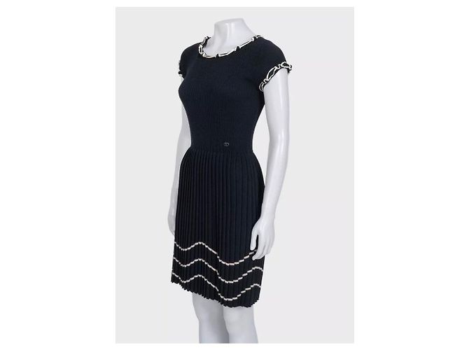 Chanel Taillierte Wollkleid Schwarz Herbst 2007 Größe 36 Gebraucht - Ansicht 2
