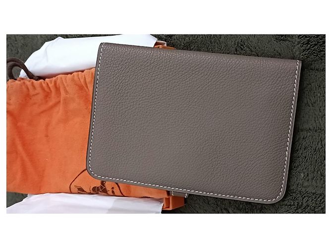 Hermès Dogon Portafoglio Compatto Bifold Togo - vista 2