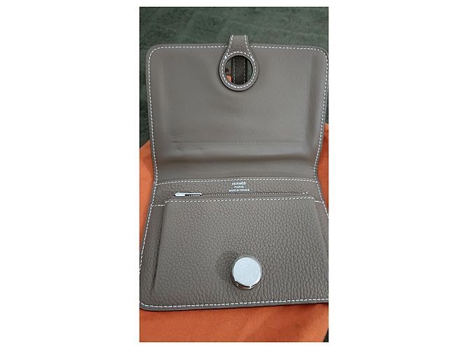 Hermès Dogon Portafoglio Compatto Bifold Togo - vista 3