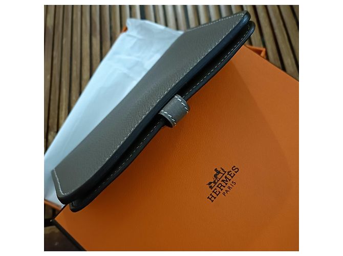 Hermès Dogon Portafoglio Compatto Bifold Togo - vista 4