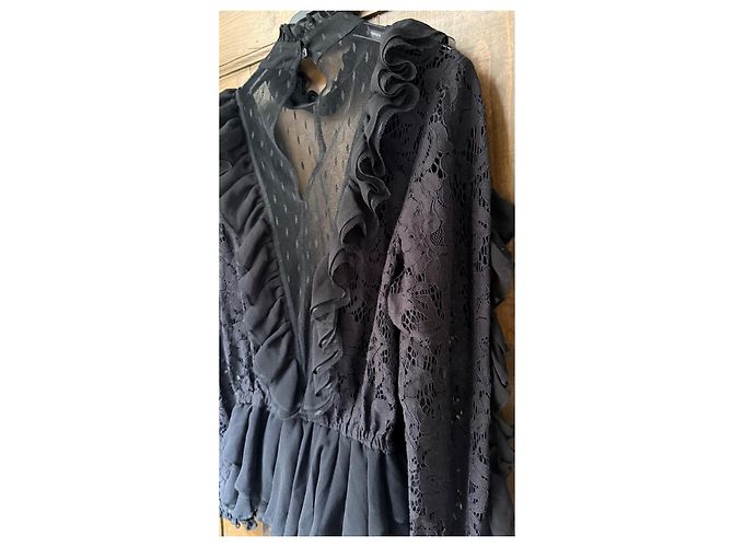 Autre Marque Schwarze Spitzenbluse mit Rüschen - Ansicht 5