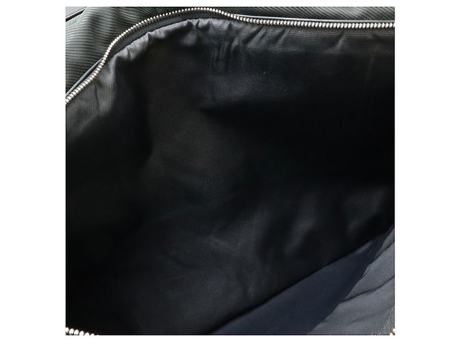 Gibeciere Porta abiti portatile Louis Vuitton Taiga Grigio - vista 10