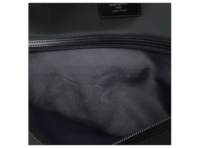 Gibeciere Porta abiti portatile Louis Vuitton Taiga Grigio - vista 9