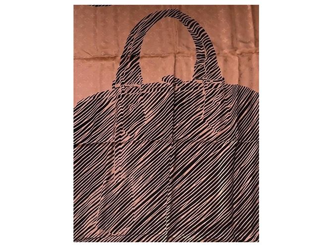 Louis Vuitton Sciarpa Almazing Peche Monogramma Seta Lana Pesca - vista 7