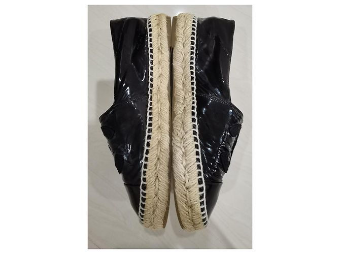 Schwarze Lackleder-Espadrilles von Chanel - Ansicht 4