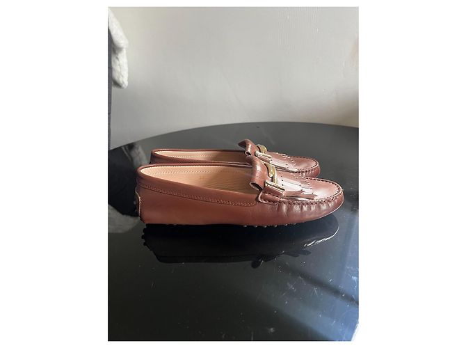 Tod's Mocassini Gommino in Pelle - Marrone Castagna - 39 Castagno - vista 10