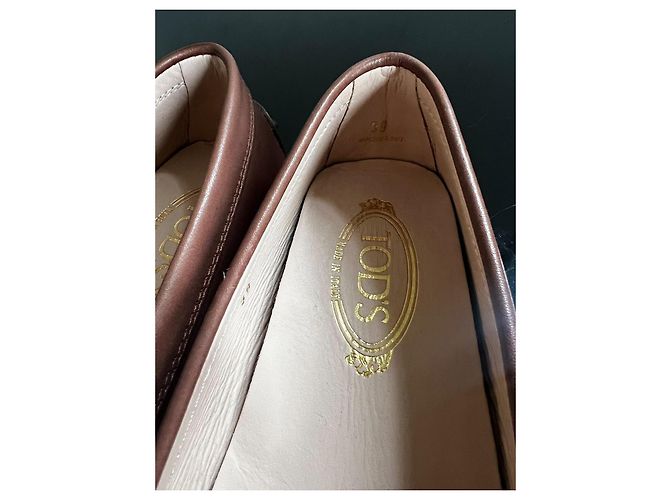 Tod's Mocassini Gommino in Pelle - Marrone Castagna - 39 Castagno - vista 6
