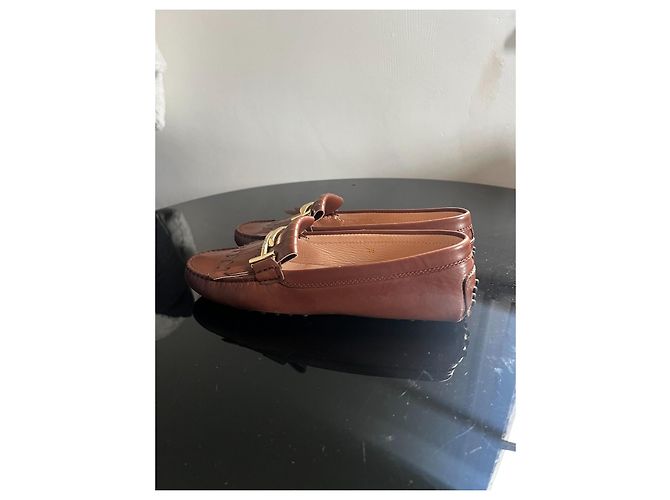 Tod's Mocassini Gommino in Pelle - Marrone Castagna - 39 Castagno - vista 9