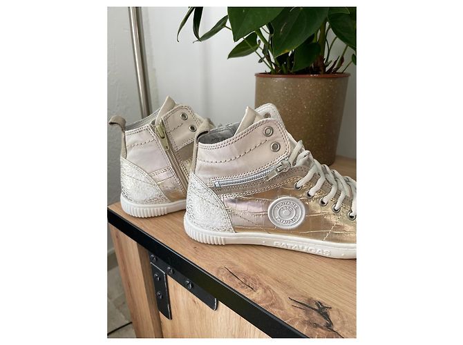 Sneakers alte Pataugas dorate Bianco D'oro - vista 4