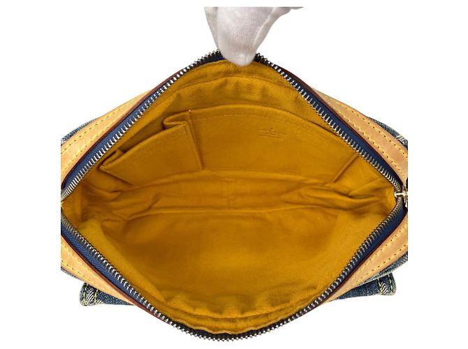 Bumbag in denim Monogram Louis Vuitton Blu - vista 12