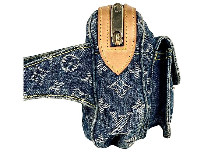 Bumbag in denim Monogram Louis Vuitton Blu - vista 4