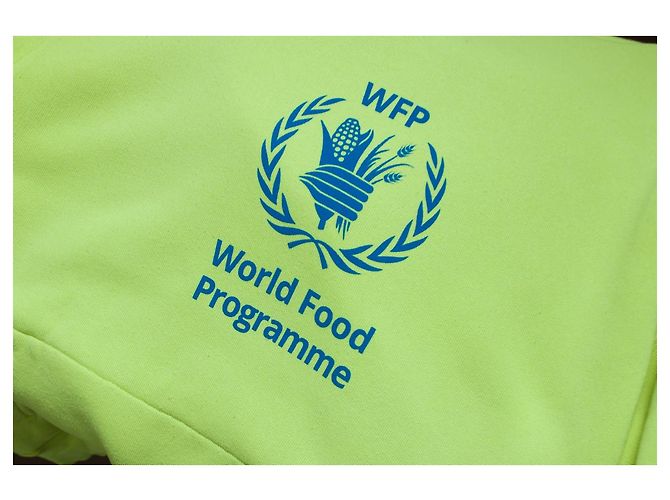 Neon-Hoodie in Gelb des Food-Programms von Balenciaga - Ansicht 6