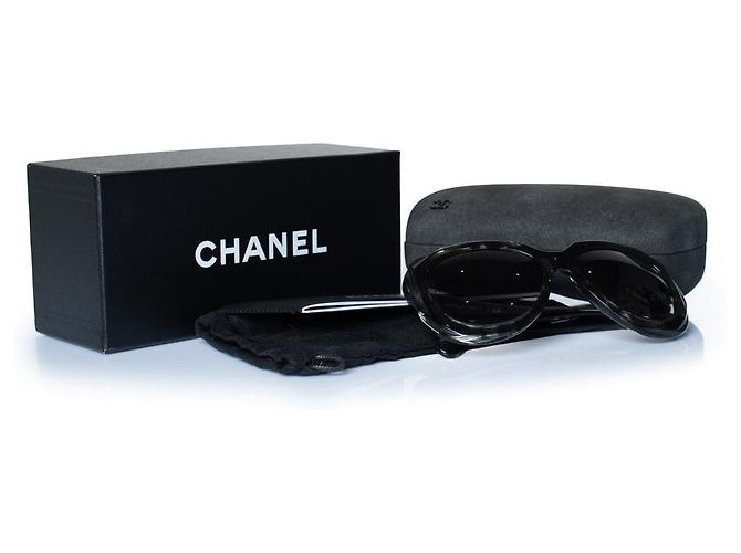 Chanel, lunettes de soleil surdimensionnées grises - vue 6