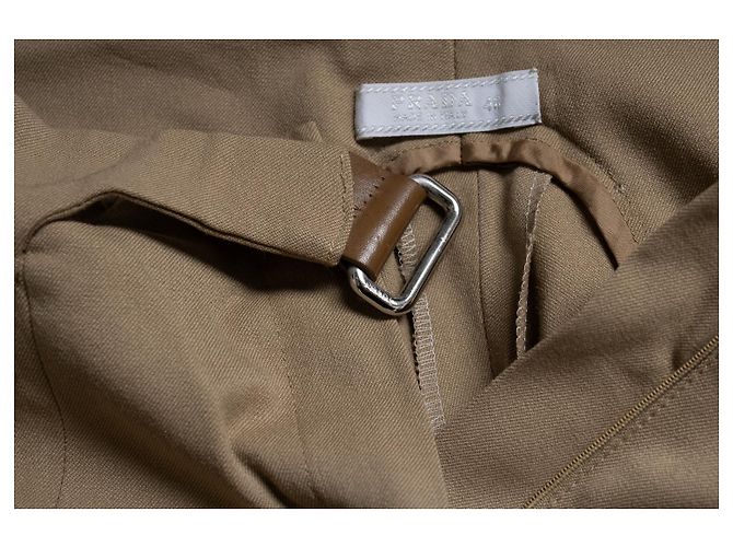 Prada, calça marrom com fechamento de velcro de couro - vista 7