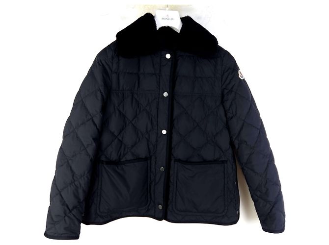 Moncler Jaqueta curta de down com cinto e acabamento em pele de Sania Preto - vista 2