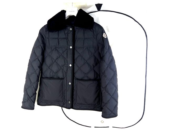 Moncler Jaqueta curta de down com cinto e acabamento em pele de Sania Preto - vista 7