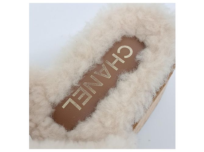 Chanel Zoccolo in scamosciato e shearling Marrone - vista 6