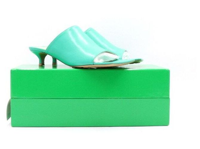 Bottega Veneta Mules pour femmes en cuir d'agneau extensible - vue 6