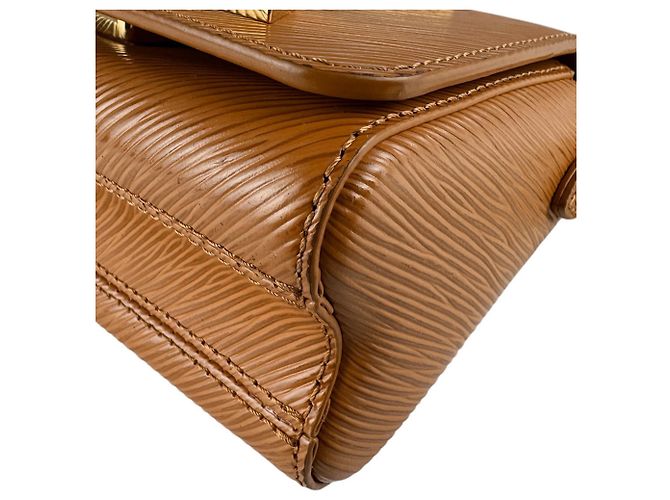Borsa a Spalla in Pelle Epi Louis Vuitton Cammello - vista 9