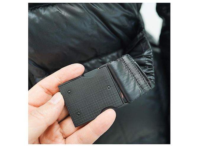 Burberry Casaco longo acolchoado com cinto para mulher em nylon preto com capuz destacável - vista 22