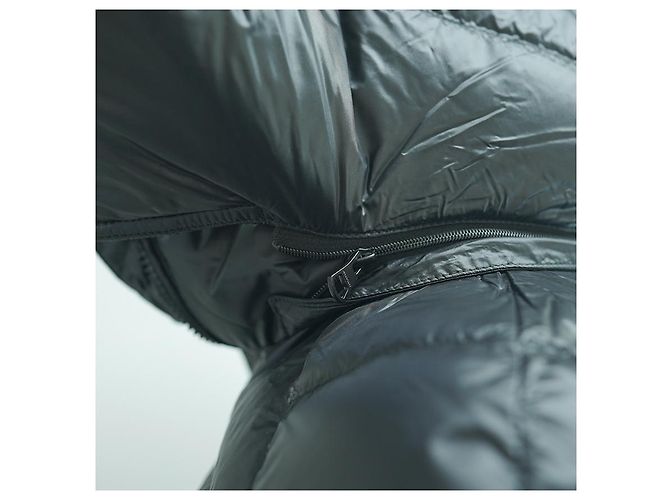 Burberry Casaco longo acolchoado com cinto para mulher em nylon preto com capuz destacável - vista 26