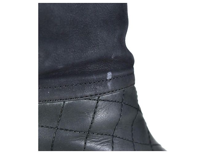 Chanel Botas de couro acolchoadas Preto - vista 4