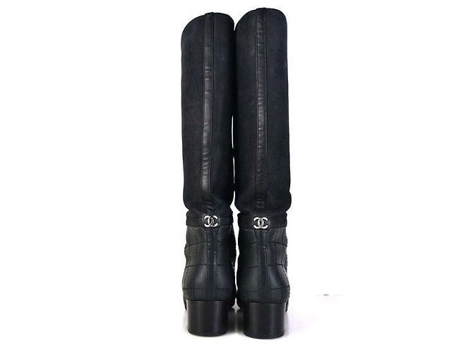 Chanel Botas de couro acolchoadas Preto - vista 6