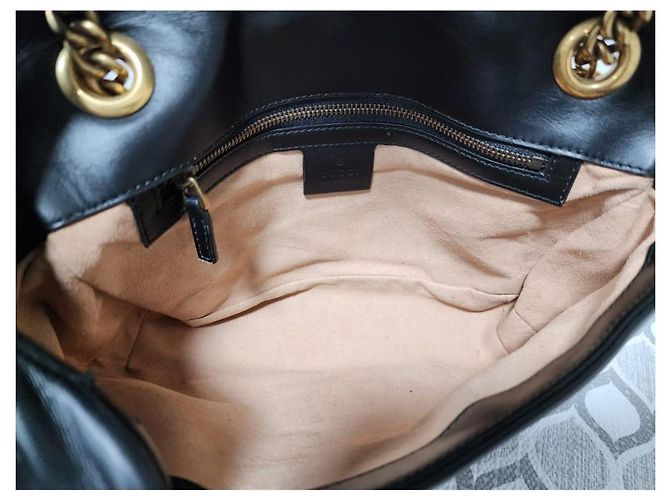 Borsa a Spalla Medium GG Marmont in Pelle di Vitello Matelassé Nera GUCCI Nero - vista 14
