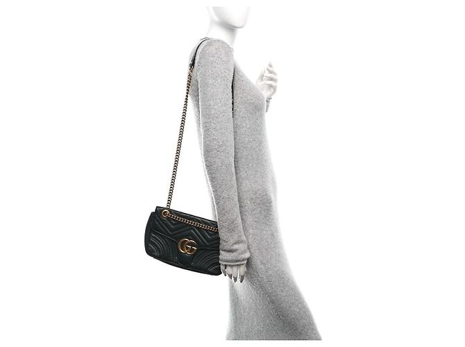 Borsa a Spalla Medium GG Marmont in Pelle di Vitello Matelassé Nera GUCCI Nero - vista 15