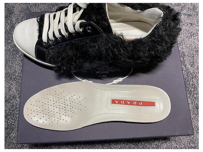 Sneakers in pelliccia sintetica nera Prada Nero Bianco - vista 6