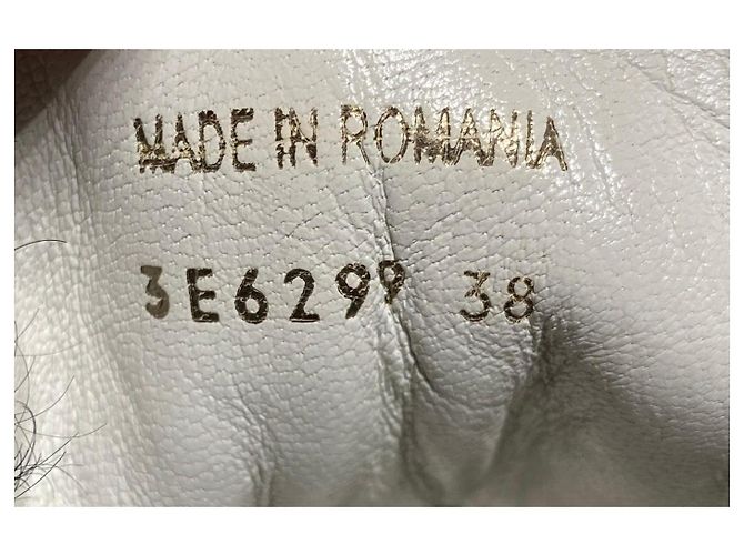 Sneakers in pelliccia sintetica nera Prada Nero Bianco - vista 7